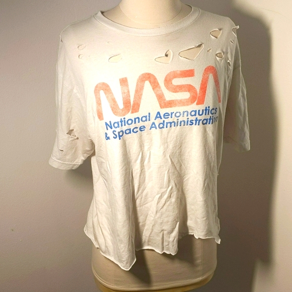 ✔️NASA Destroyed Frayed T-shirt Size Large - Picture 1 of 8
